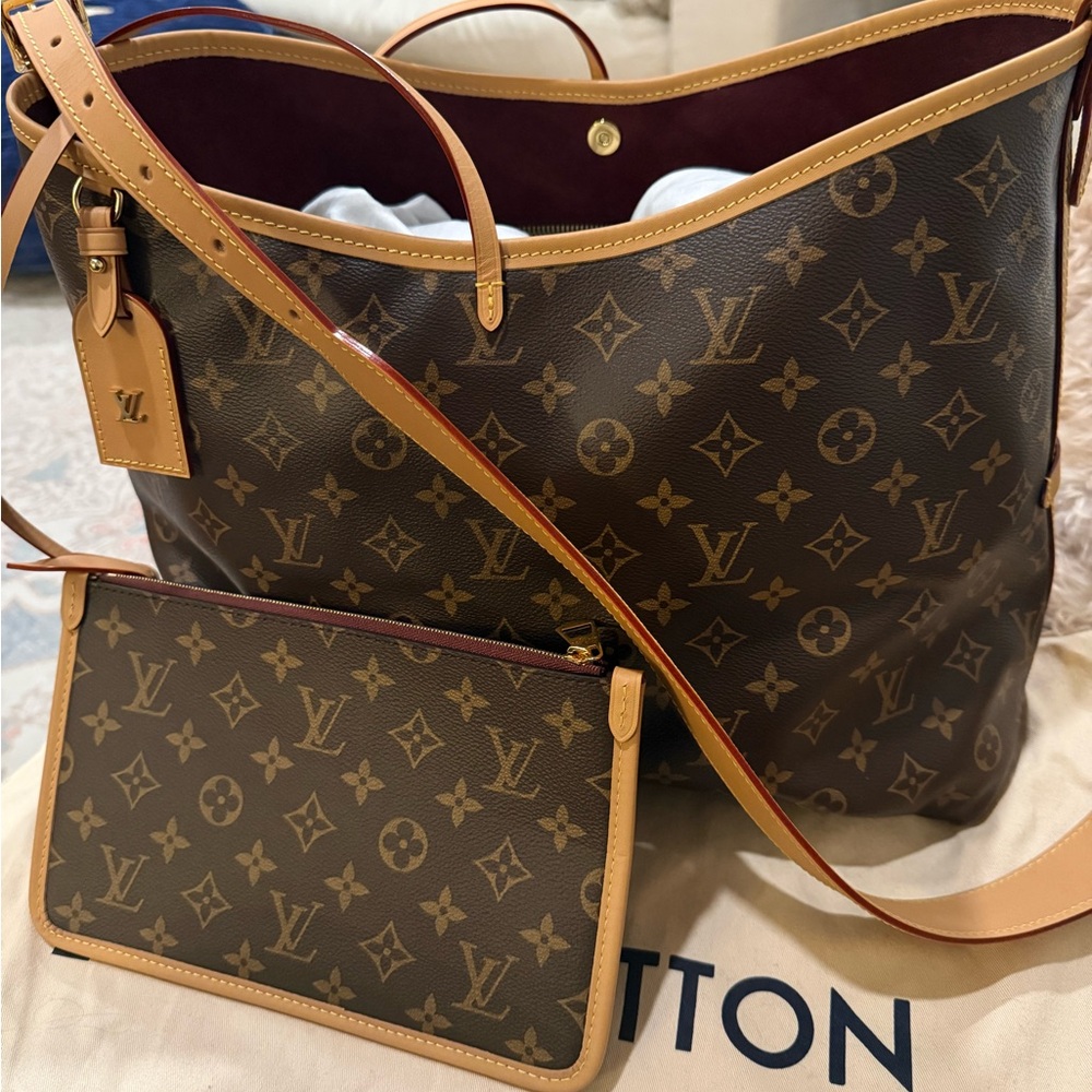 Louis Vuitton Carryall MM Tote and Pouch